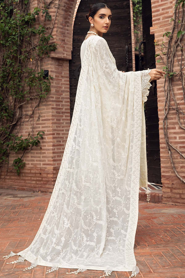 Porcelain in white color